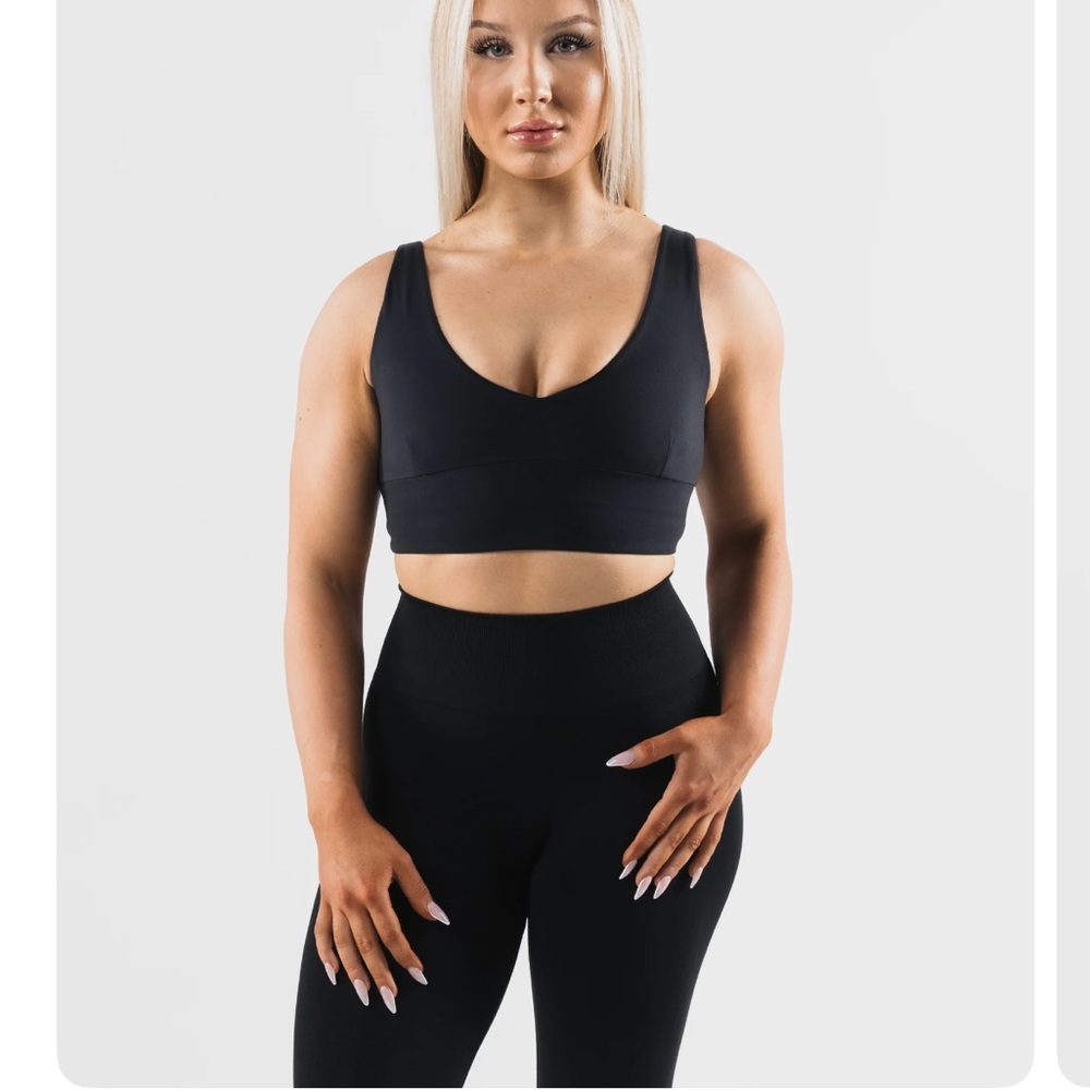 Black sports bra. Perfect condition size small